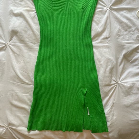 Green mini dress - Picture 2 of 3